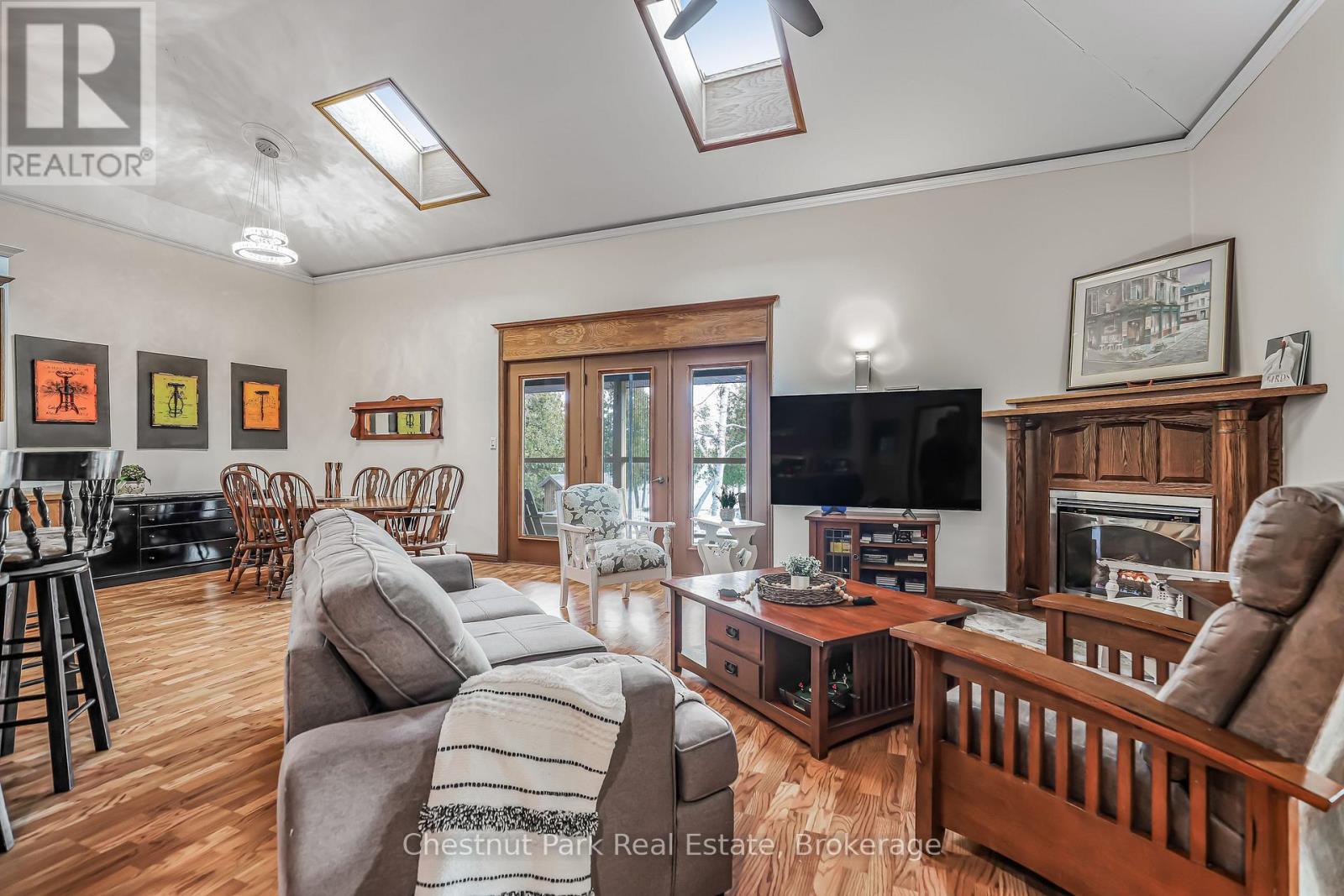 137 Pine Tree Harbour Road, Northern Bruce Peninsula, Ontario N0H 1Z0 - Photo 19 - X12590310