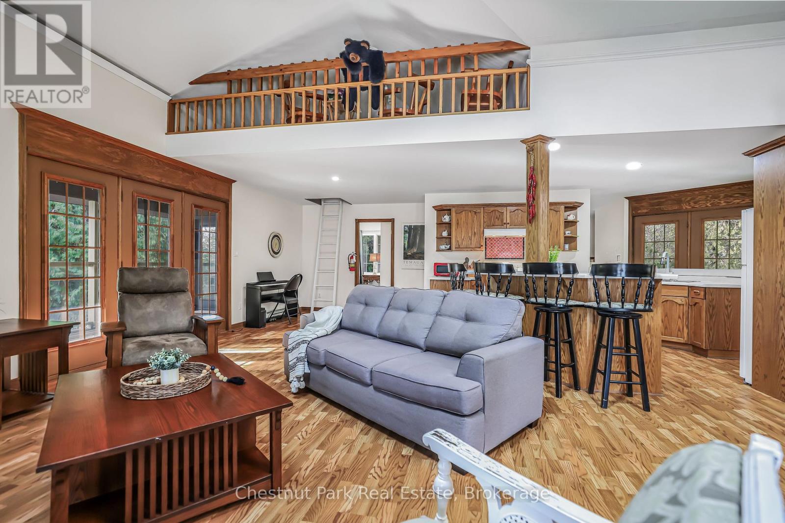 137 Pine Tree Harbour Road, Northern Bruce Peninsula, Ontario N0H 1Z0 - Photo 23 - X12590310