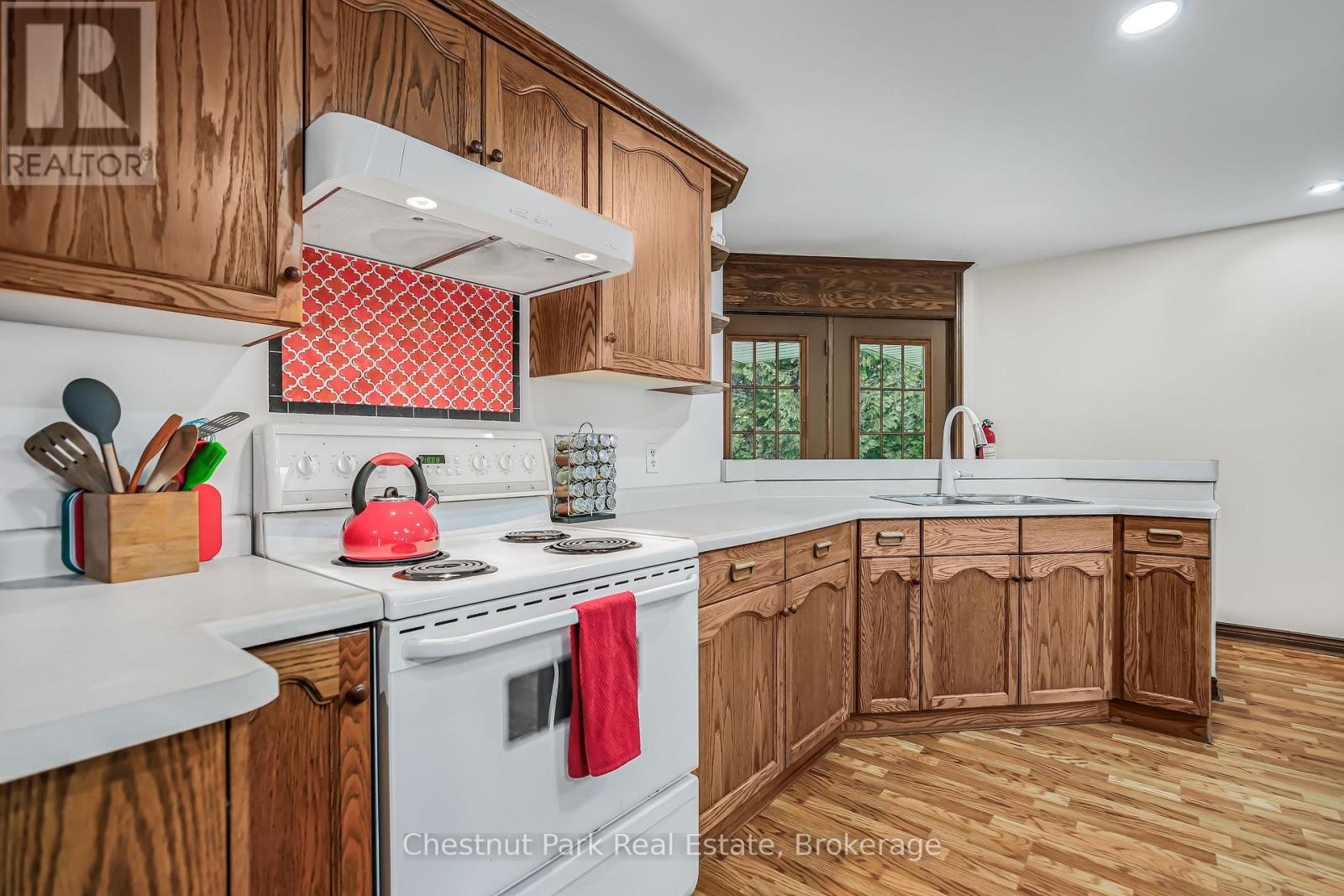 137 Pine Tree Harbour Road, Northern Bruce Peninsula, Ontario N0H 1Z0 - Photo 28 - X12590310