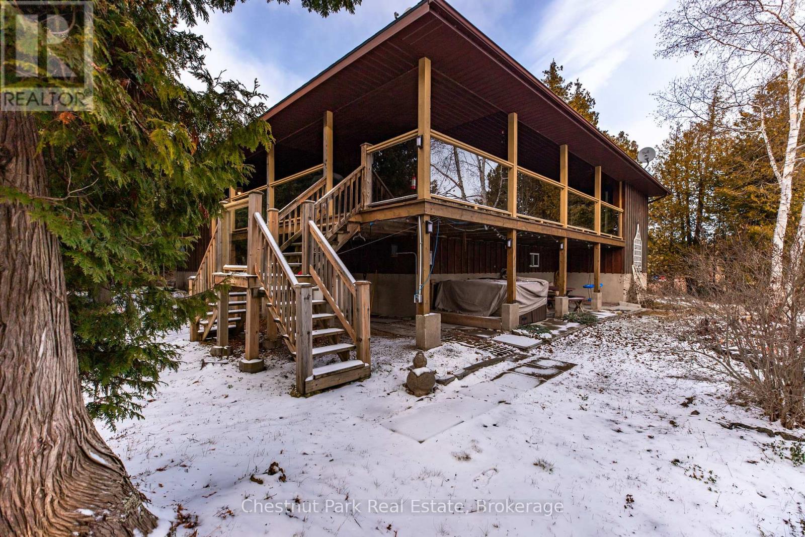 137 Pine Tree Harbour Road, Northern Bruce Peninsula, Ontario N0H 1Z0 - Photo 5 - X12590310