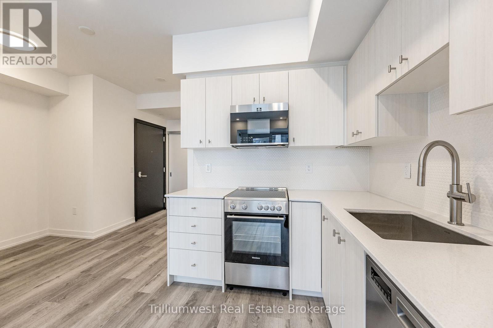 1601 - 15 Wellington Street S, Kitchener, Ontario  N2G 0E4 - Photo 13 - X12590344