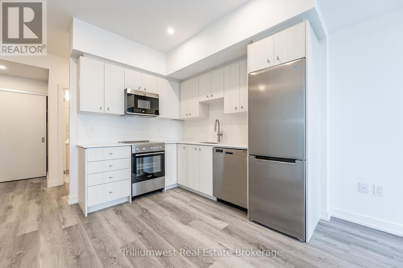 1601 - 15 Wellington Street S, Kitchener, Ontario  N2G 0E4 - Photo 9 - X12590344