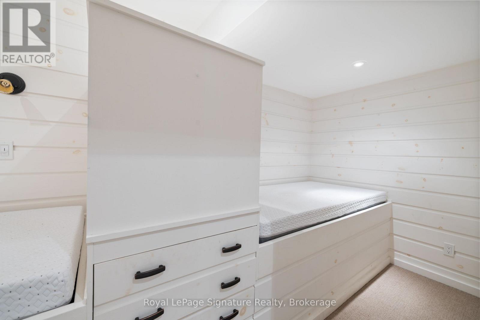 161 Snowbridge Way, Blue Mountains, Ontario  L9Y 0V1 - Photo 43 - X12590446