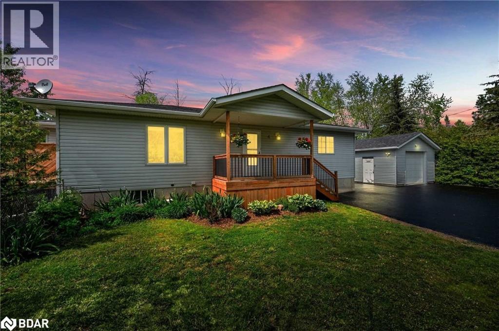 4 Alice Avenue, Keswick, Ontario  L4P 3C8 - Photo 1 - 40791405