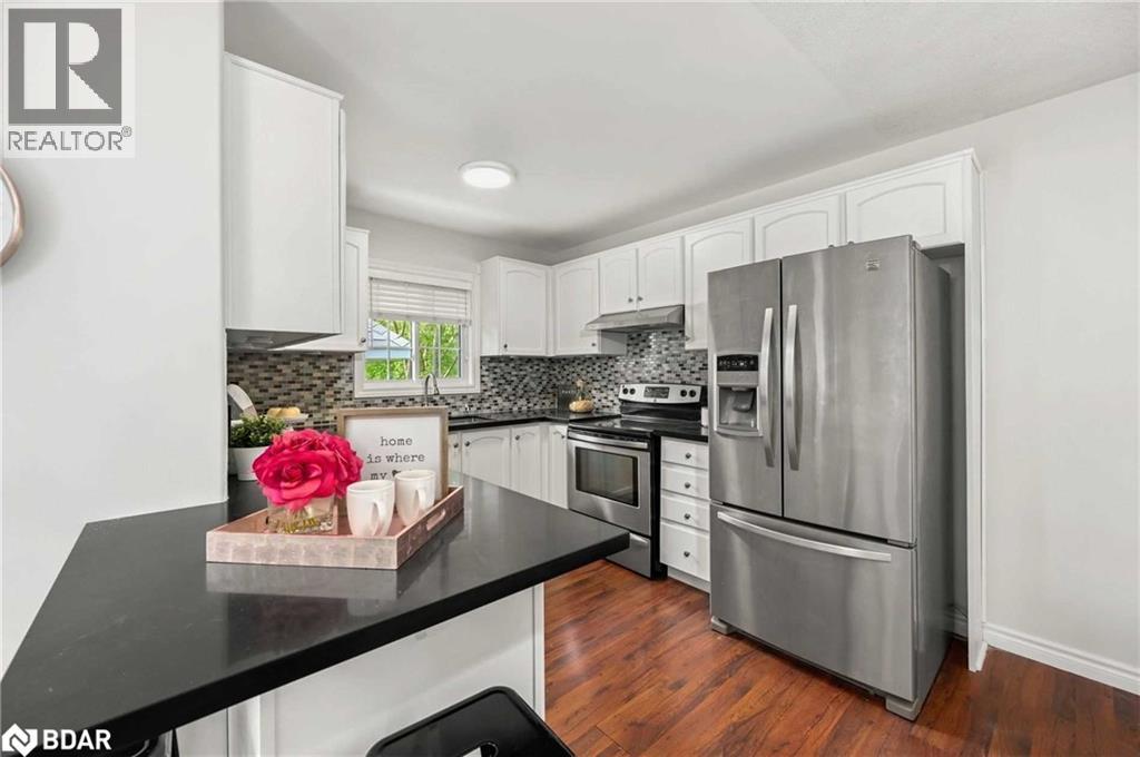 4 Alice Avenue, Keswick, Ontario  L4P 3C8 - Photo 11 - 40791405