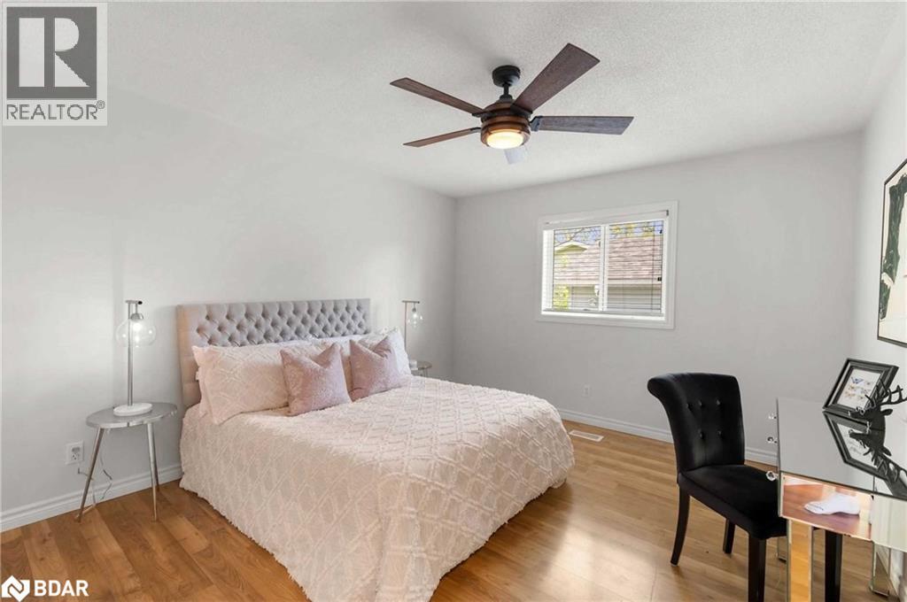 4 Alice Avenue, Keswick, Ontario  L4P 3C8 - Photo 13 - 40791405