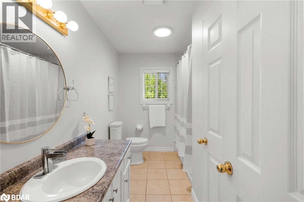 4 Alice Avenue, Keswick, Ontario  L4P 3C8 - Photo 18 - 40791405