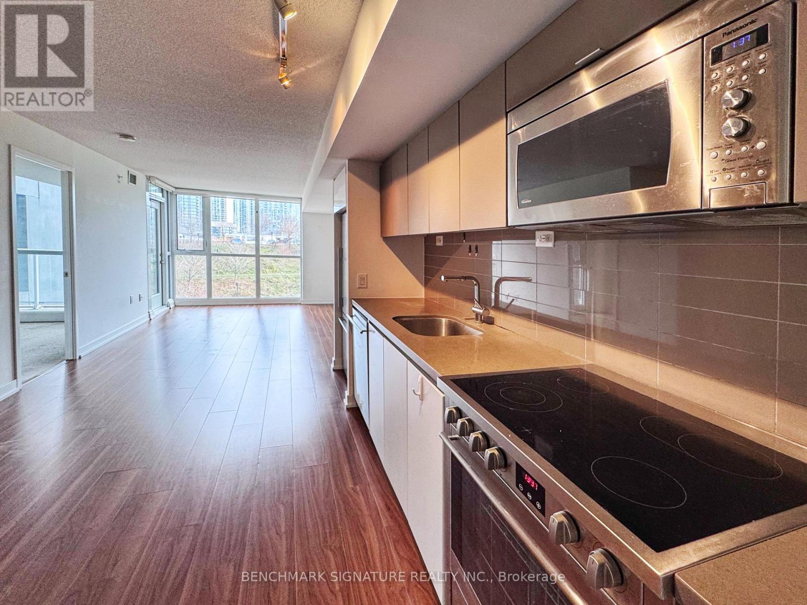 306 - 75 Queens Wharf Road, Toronto (Waterfront Communities), Ontario  M5V 0J8 - Photo 4 - C12579290