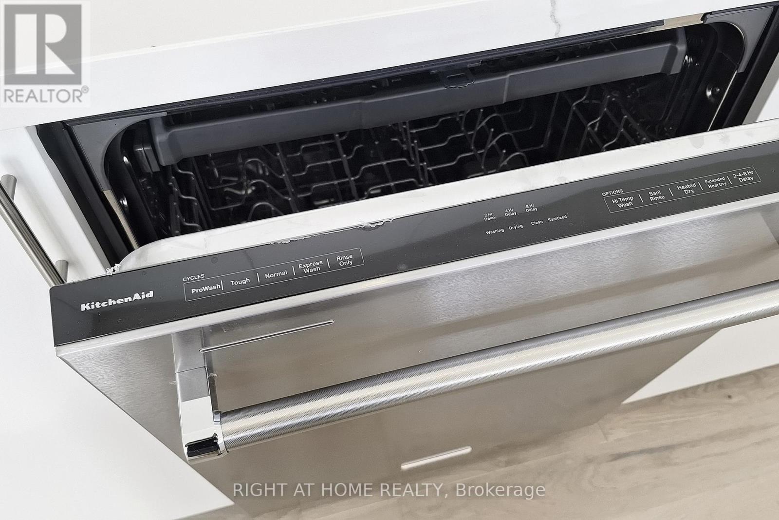 Lph106 - 8960 Jane Street, Vaughan, Ontario  L4K 2M9 - Photo 22 - N12583546