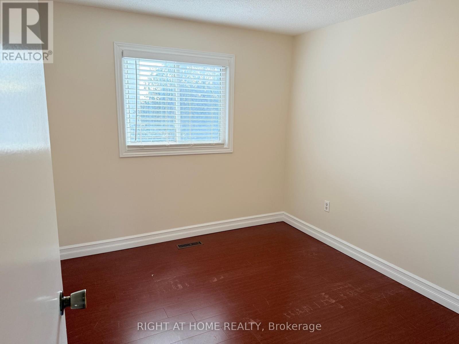 3016 Collista Court, Mississauga, Ontario  L5N 4V1 - Photo 9 - W12589388