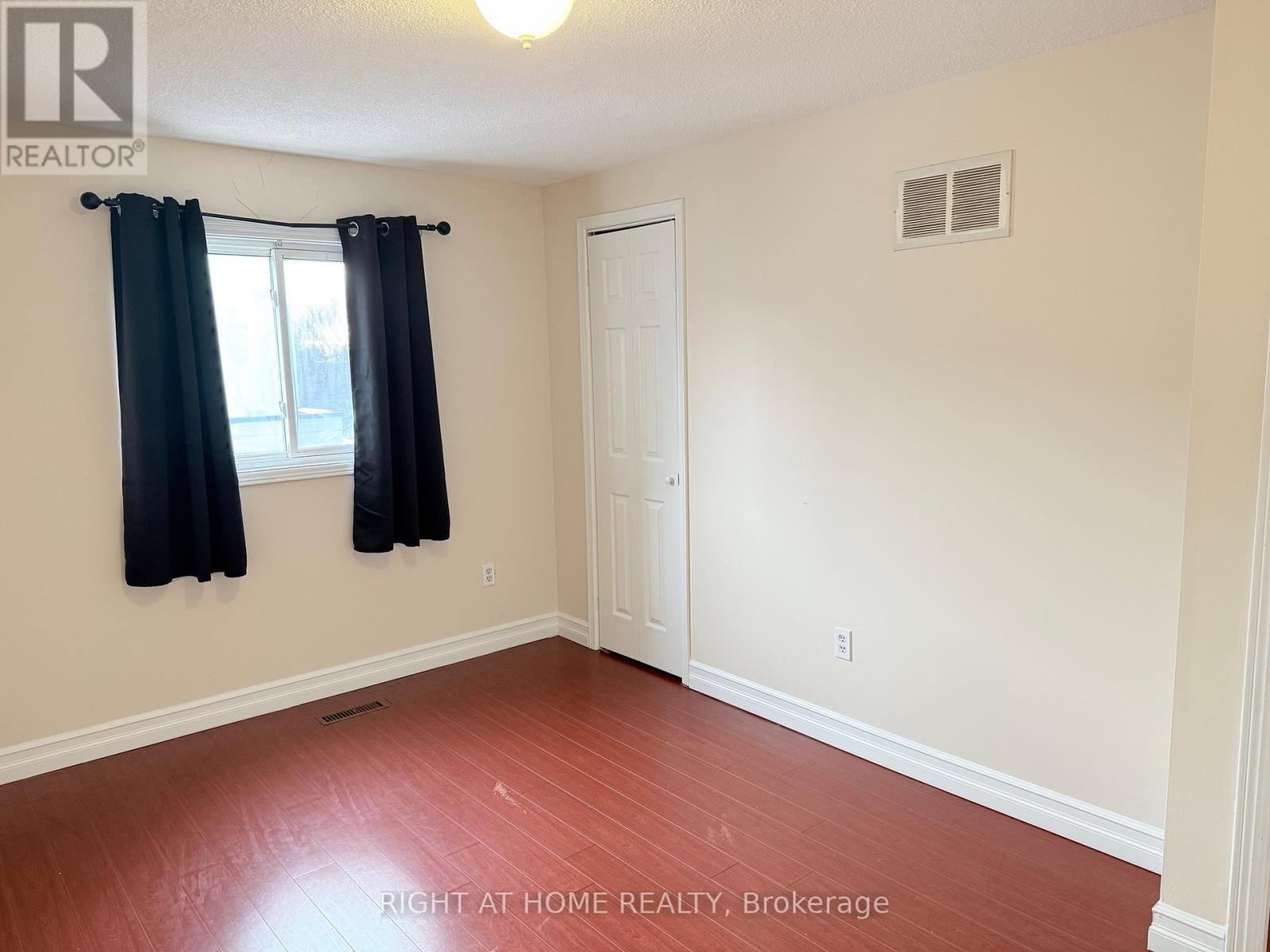 3016 Collista Court, Mississauga, Ontario  L5N 4V1 - Photo 10 - W12589388