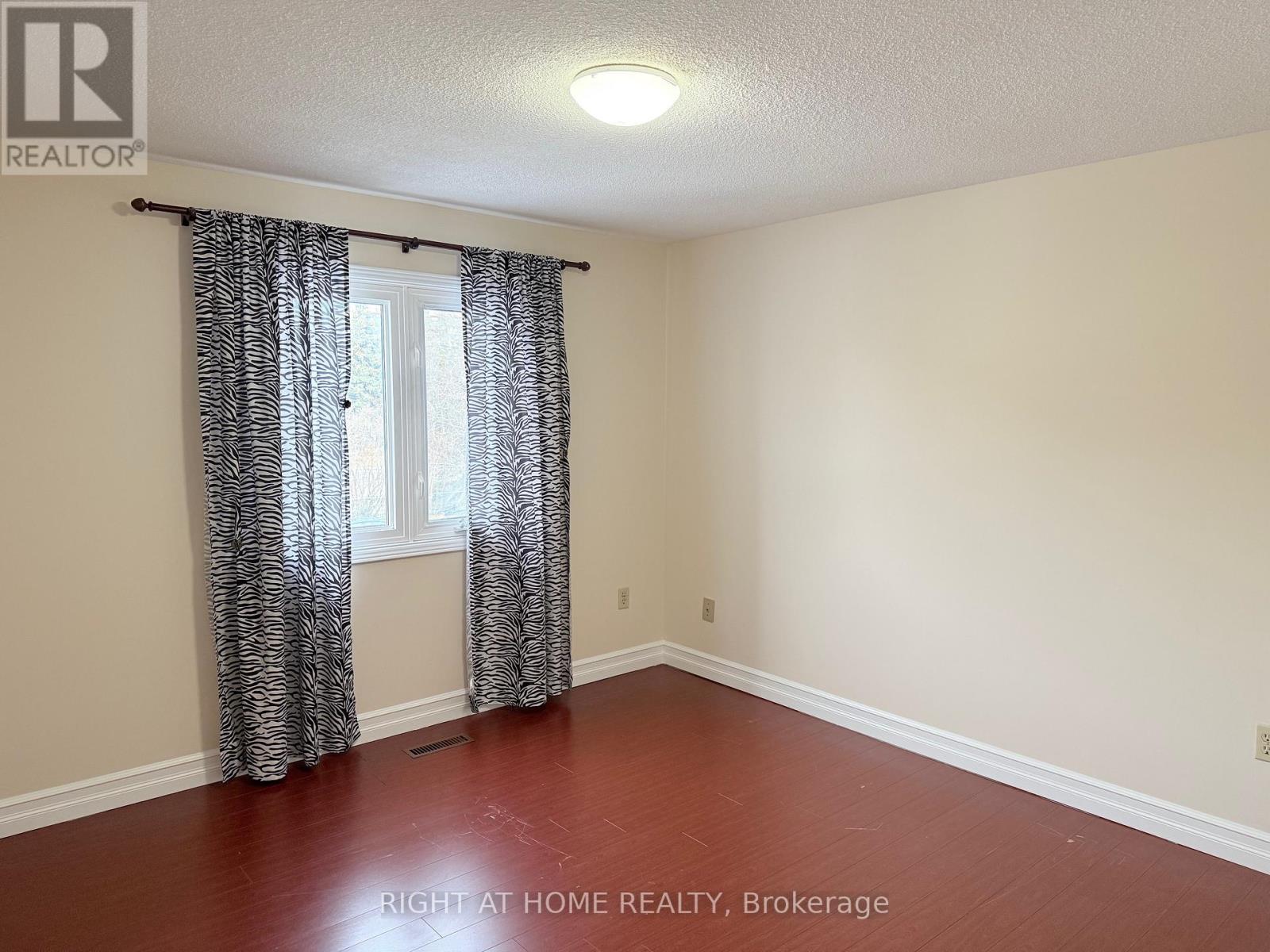 3016 Collista Court, Mississauga, Ontario  L5N 4V1 - Photo 11 - W12589388