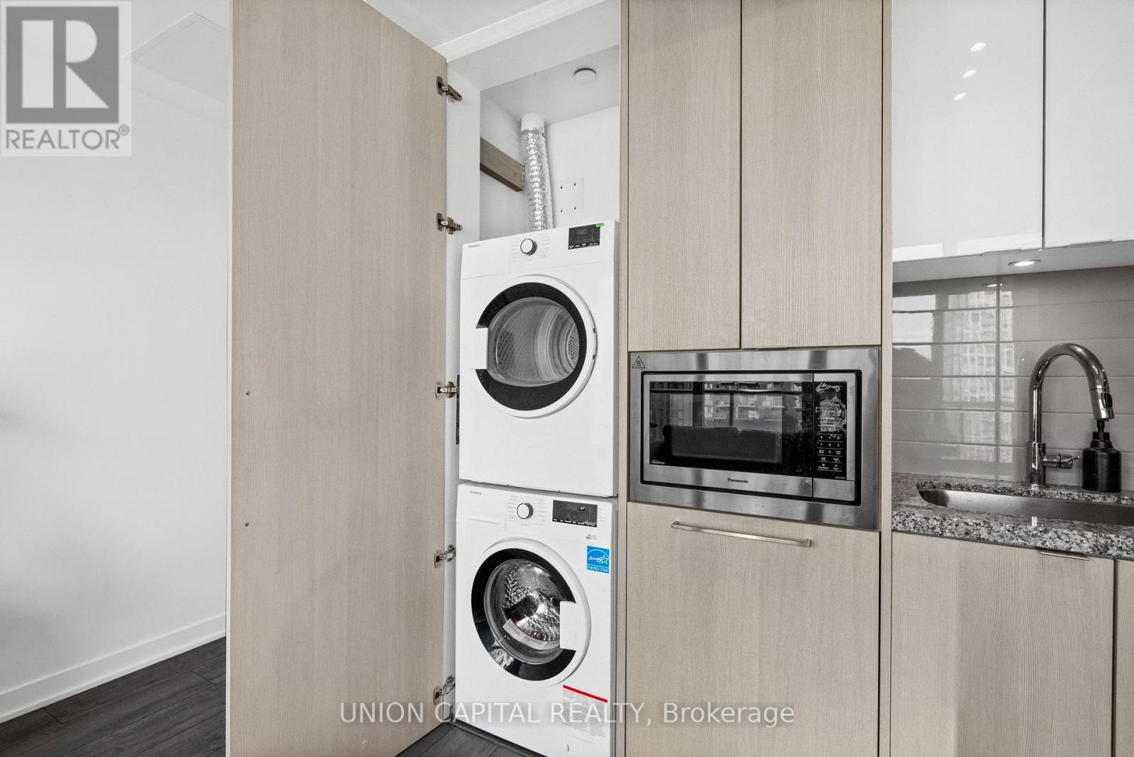 4209 - 115 Blue Jays Way Street, Toronto, Ontario  M5V 0N4 - Photo 14 - C12590356