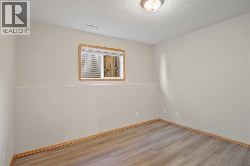 83 Doherty Close, Red Deer, Alberta  T4R 3G1 - Photo 18 - A2271158