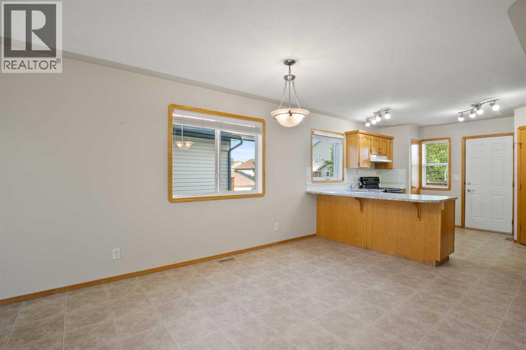 83 Doherty Close, Red Deer, Alberta  T4R 3G1 - Photo 7 - A2271158