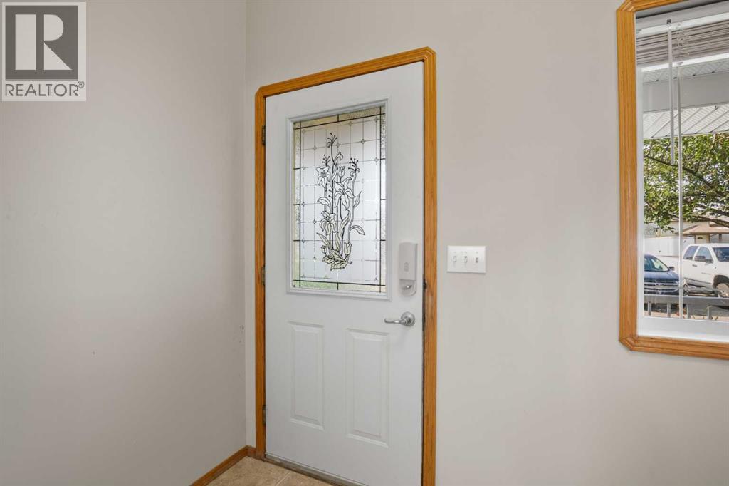 83 Doherty Close, Red Deer, Alberta  T4R 3G1 - Photo 3 - A2271158