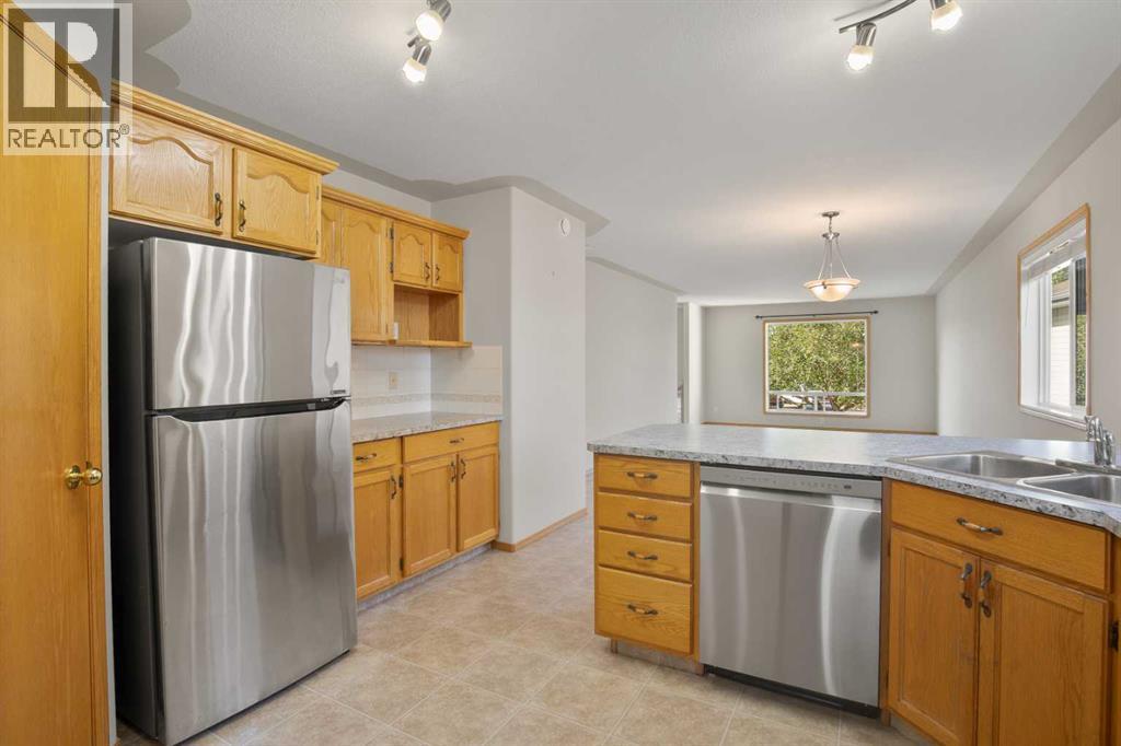 83 Doherty Close, Red Deer, Alberta  T4R 3G1 - Photo 10 - A2271158