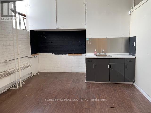 200 - 9 Davies Avenue, Toronto, Ontario  M4M 2A6 - Photo 3 - E12590246