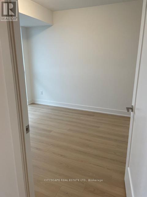 1735 - 2425 Simcoe Street N, Oshawa, Ontario L1H 7K4 - Photo 3 - E12590280