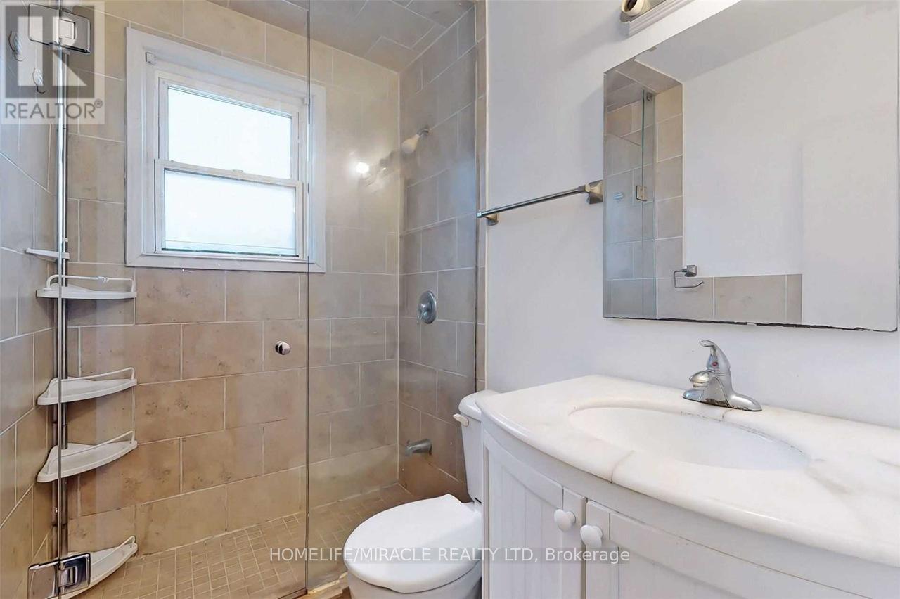 6 Kitson Drive, Toronto, Ontario  M1M 3C8 - Photo 10 - E12590316