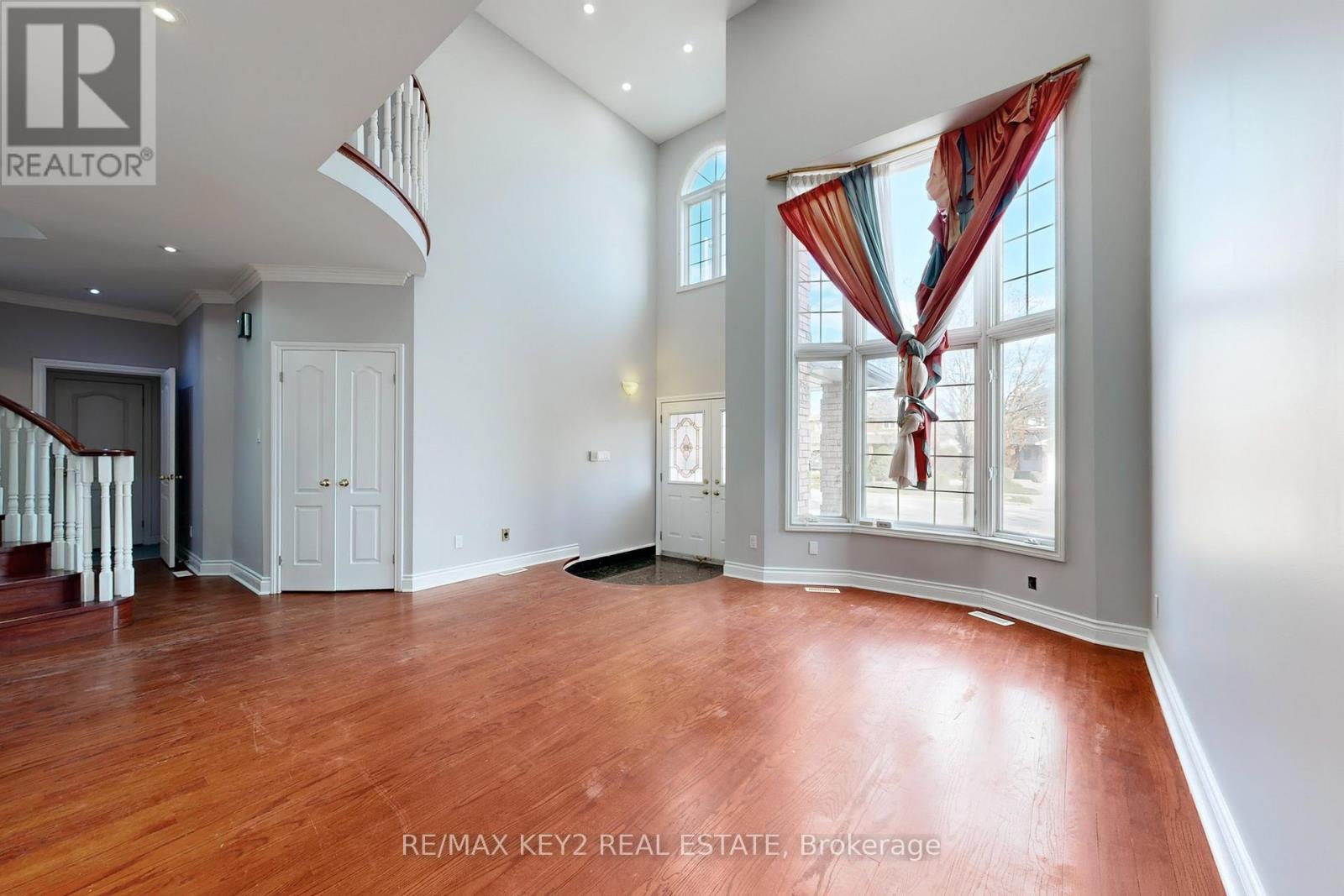 1822 Rosebank Road, Pickering, Ontario  L1V 1P6 - Photo 3 - E12590482