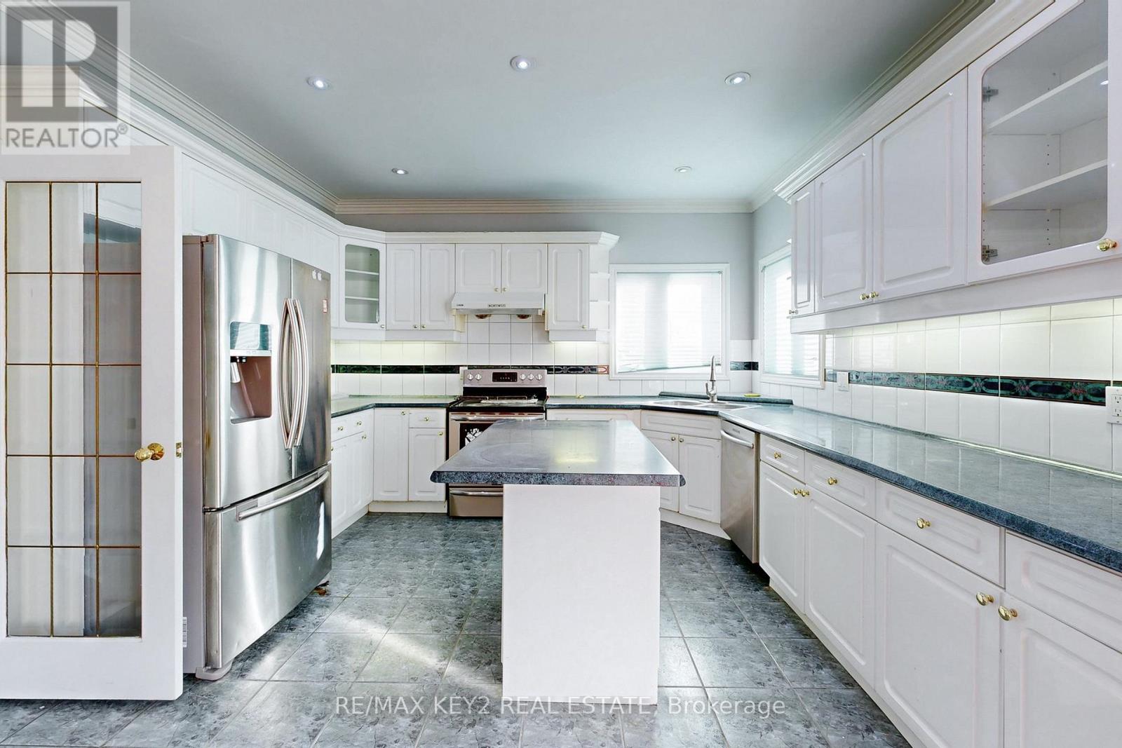 1822 Rosebank Road, Pickering, Ontario  L1V 1P6 - Photo 40 - E12590482