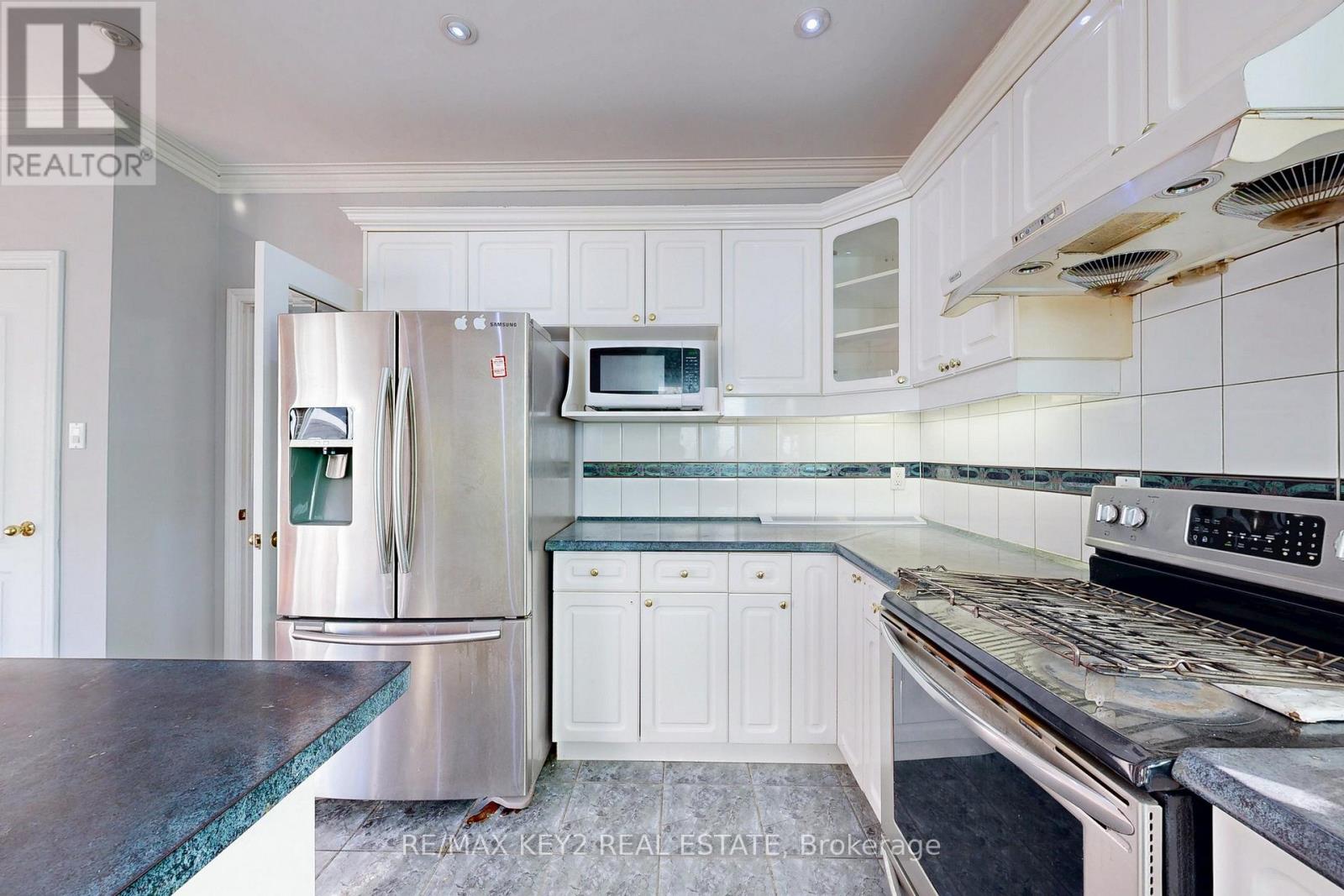 1822 Rosebank Road, Pickering, Ontario  L1V 1P6 - Photo 48 - E12590482