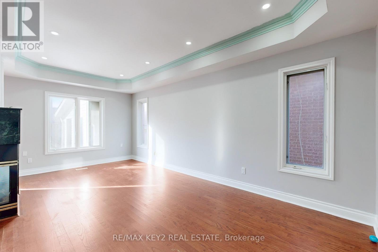 1822 Rosebank Road, Pickering, Ontario  L1V 1P6 - Photo 8 - E12590482