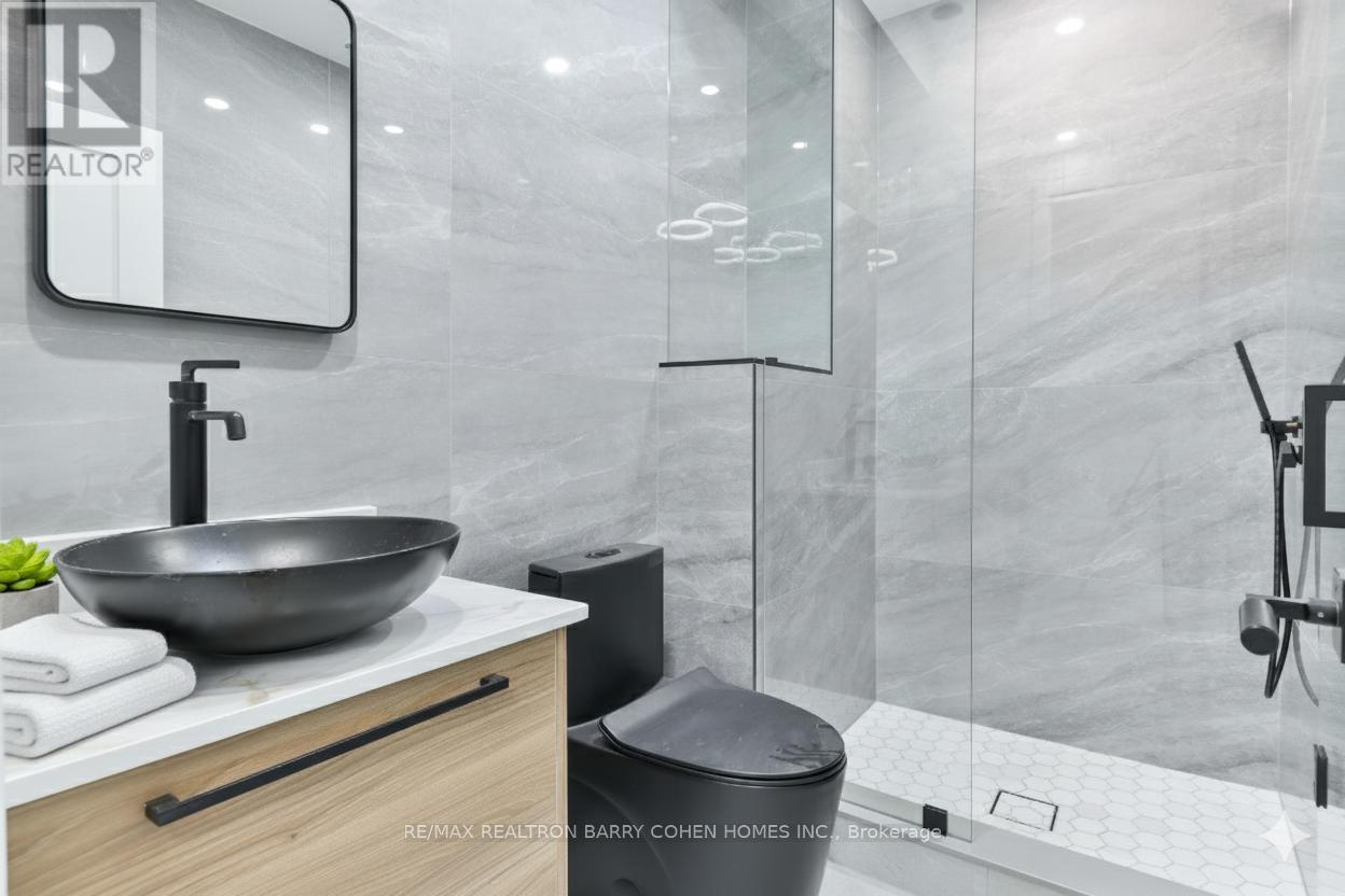 57 Jones Ave Avenue, Toronto, Ontario  M4M 2Z7 - Photo 15 - E12590498