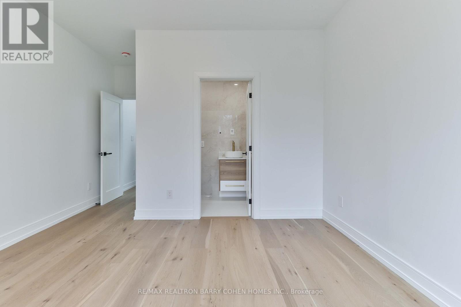 57 Jones Ave Avenue, Toronto, Ontario  M4M 2Z7 - Photo 19 - E12590498