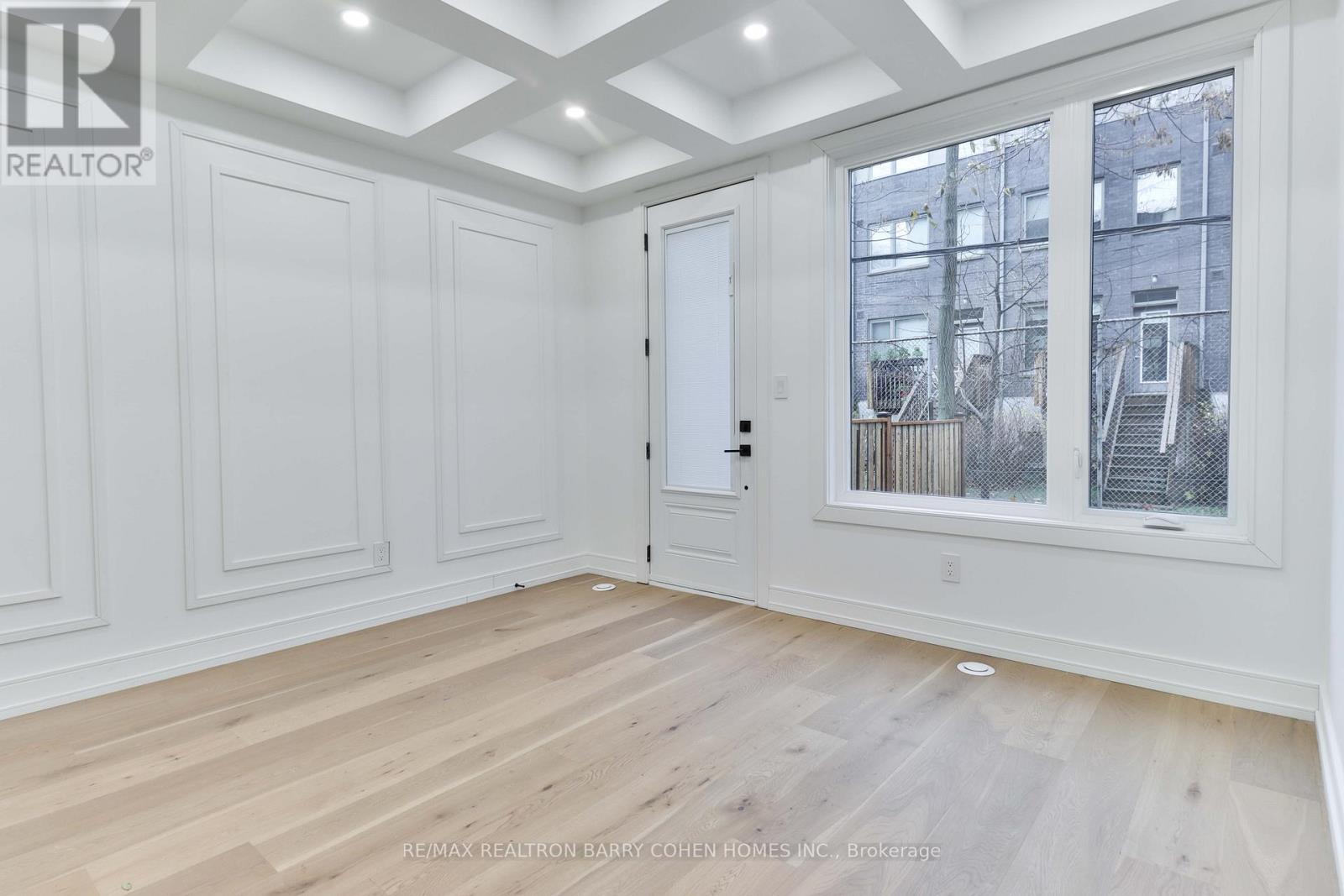 57 Jones Ave Avenue, Toronto, Ontario  M4M 2Z7 - Photo 7 - E12590498