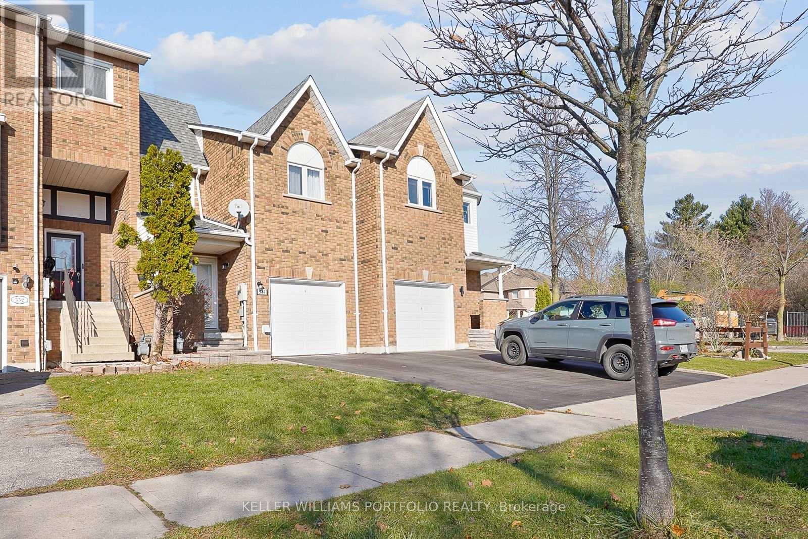 334 Sparrow Circle, Pickering, Ontario  L1V 6Y3 - Photo 2 - E12590538