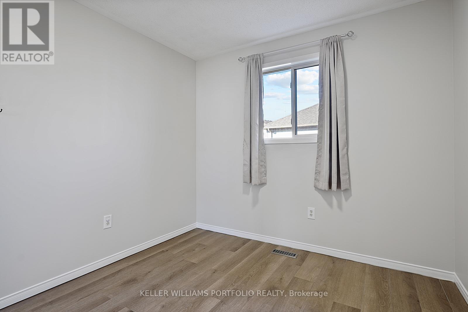 334 Sparrow Circle, Pickering, Ontario  L1V 6Y3 - Photo 25 - E12590538