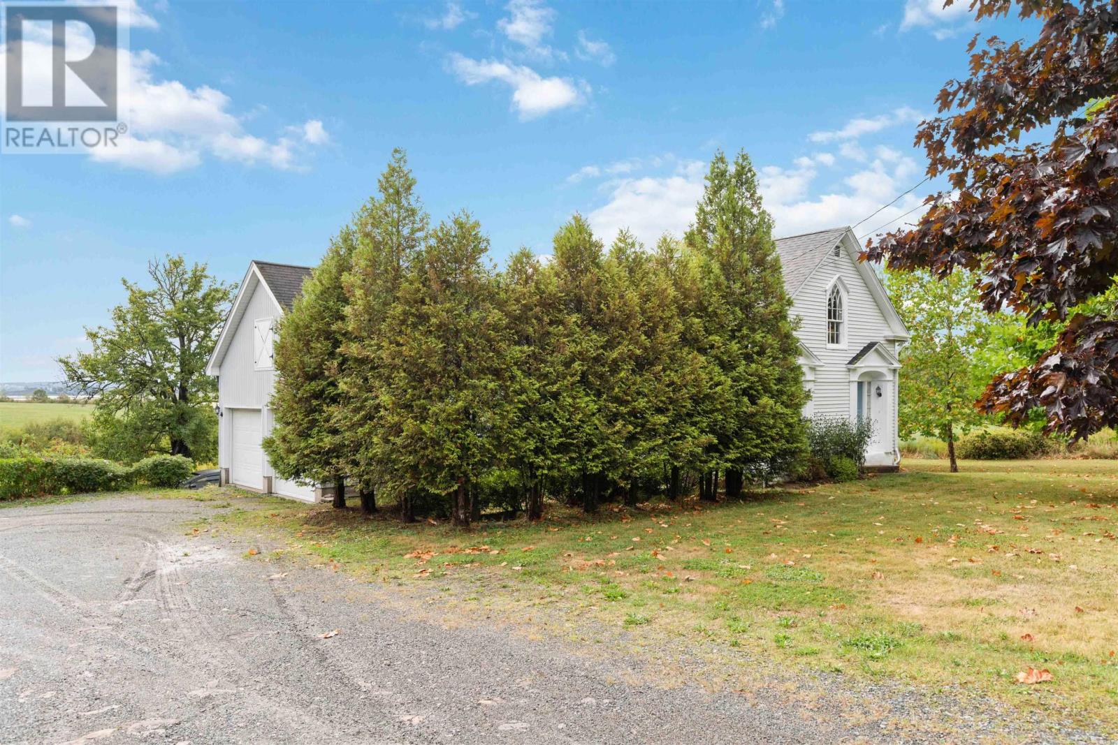 1381 1 Highway, Falmouth, Nova Scotia  B0P 1P0 - Photo 3 - 202523321