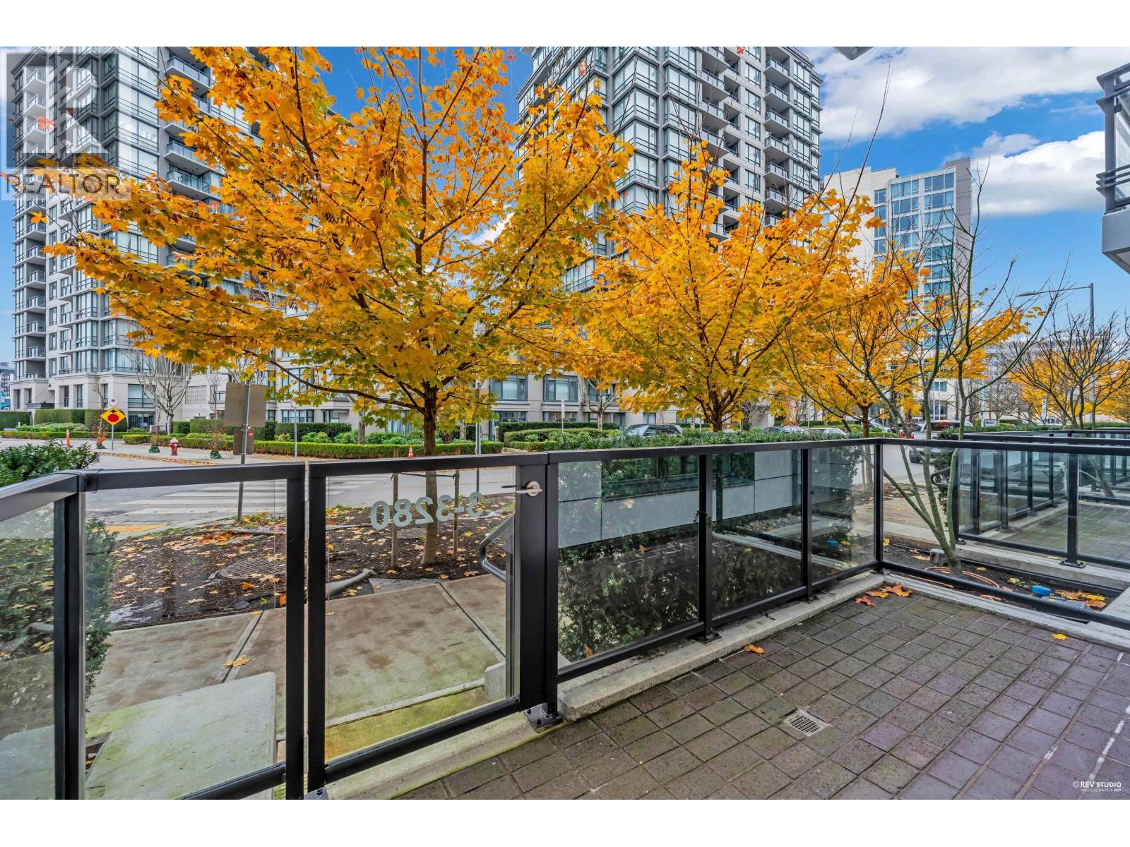 Th3 3280 Corvette Way, Richmond, British Columbia  V6X 0T9 - Photo 3 - R3060126