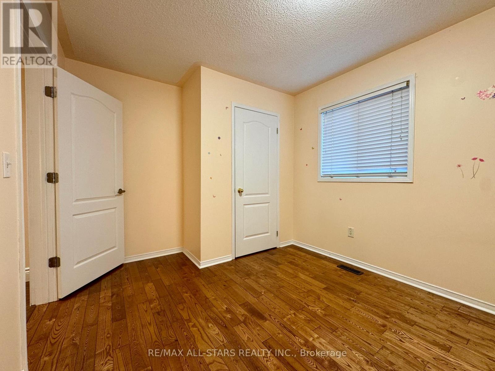 26 Belgrave Square, Markham, Ontario  L6C 2T7 - Photo 30 - N12590266