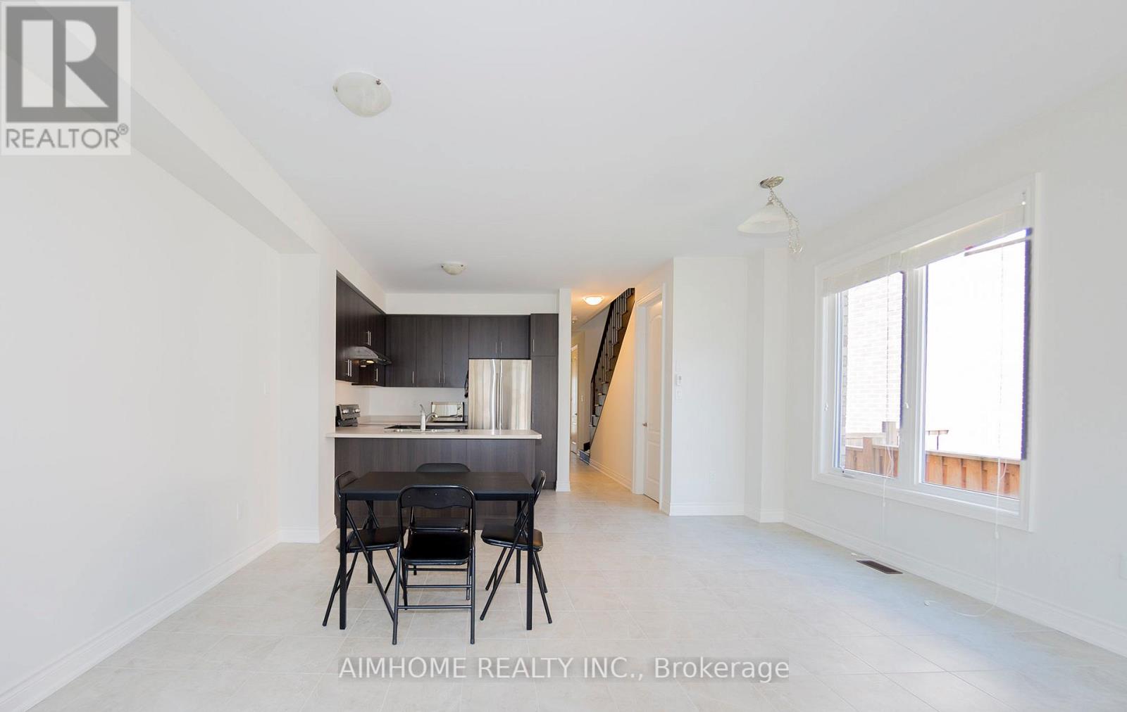 11 Kester Court, East Gwillimbury, Ontario  L9N 0P3 - Photo 5 - N12590322