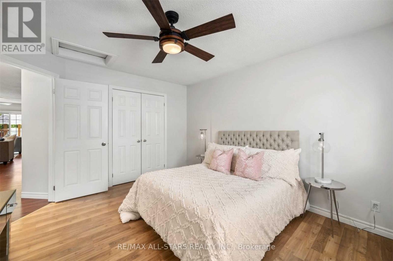 4 Alice Avenue, Georgina, Ontario  L3P 3C8 - Photo 15 - N12590334