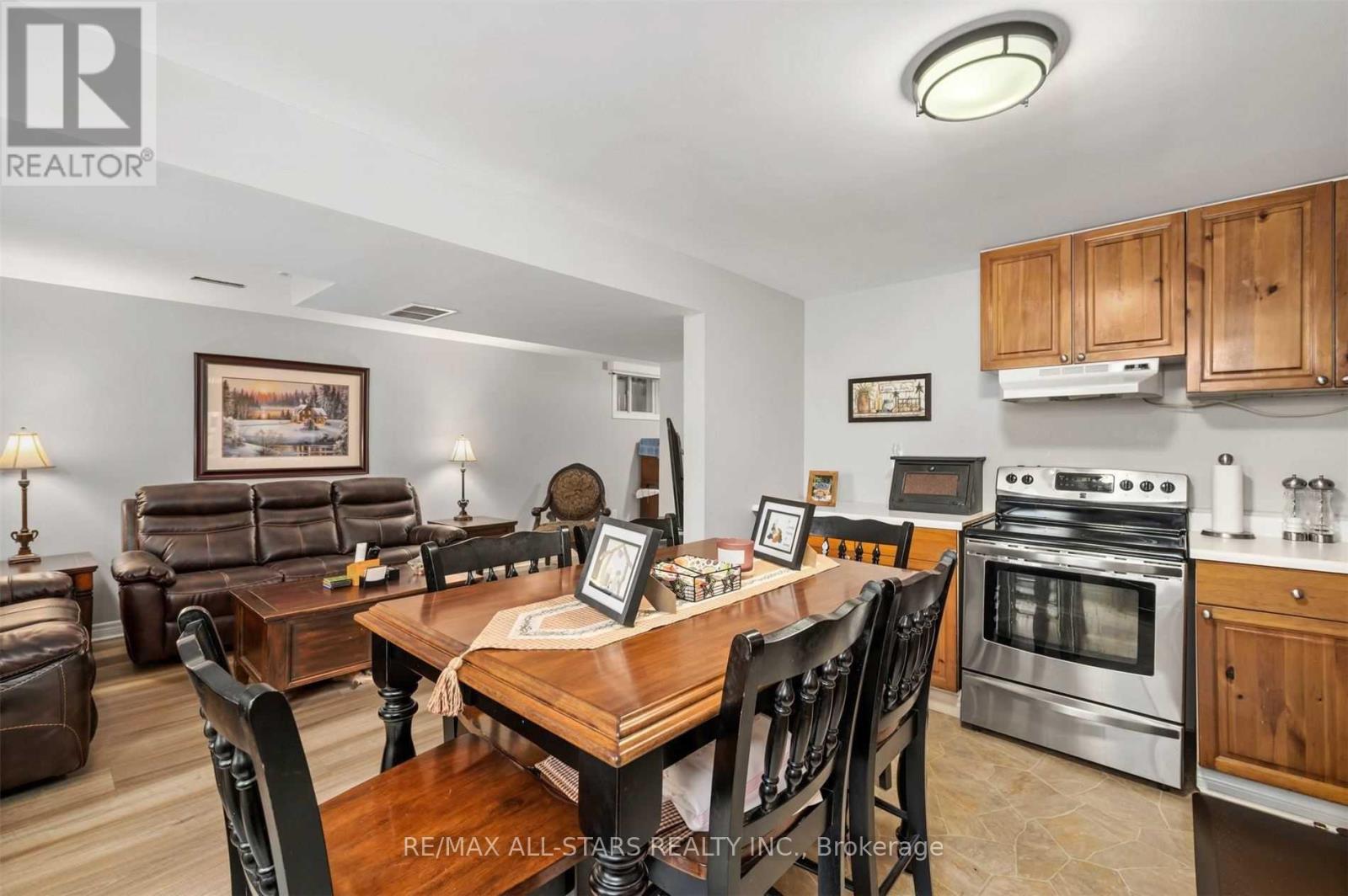 4 Alice Avenue, Georgina, Ontario  L3P 3C8 - Photo 24 - N12590334