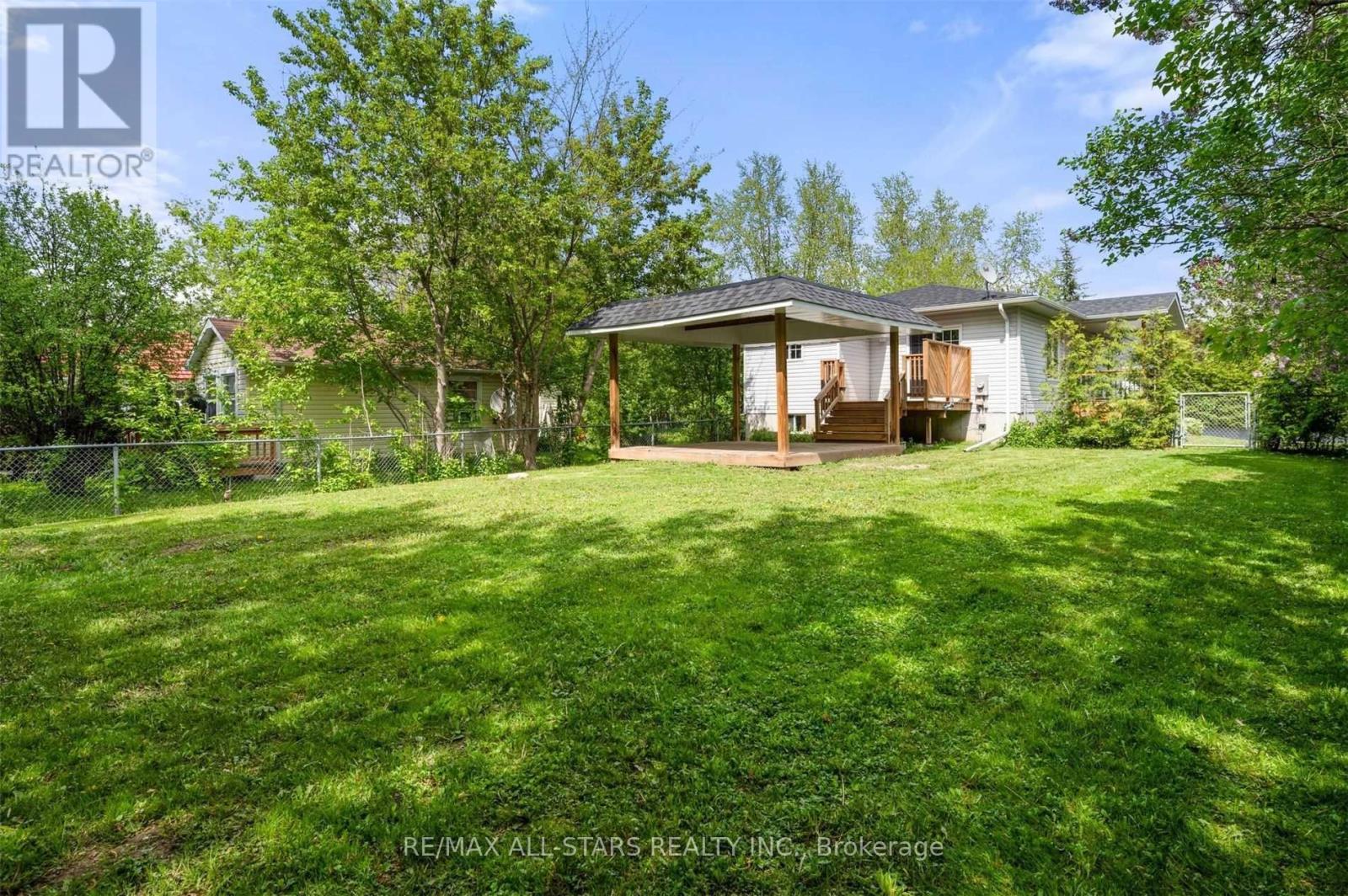 4 Alice Avenue, Georgina, Ontario  L3P 3C8 - Photo 38 - N12590334