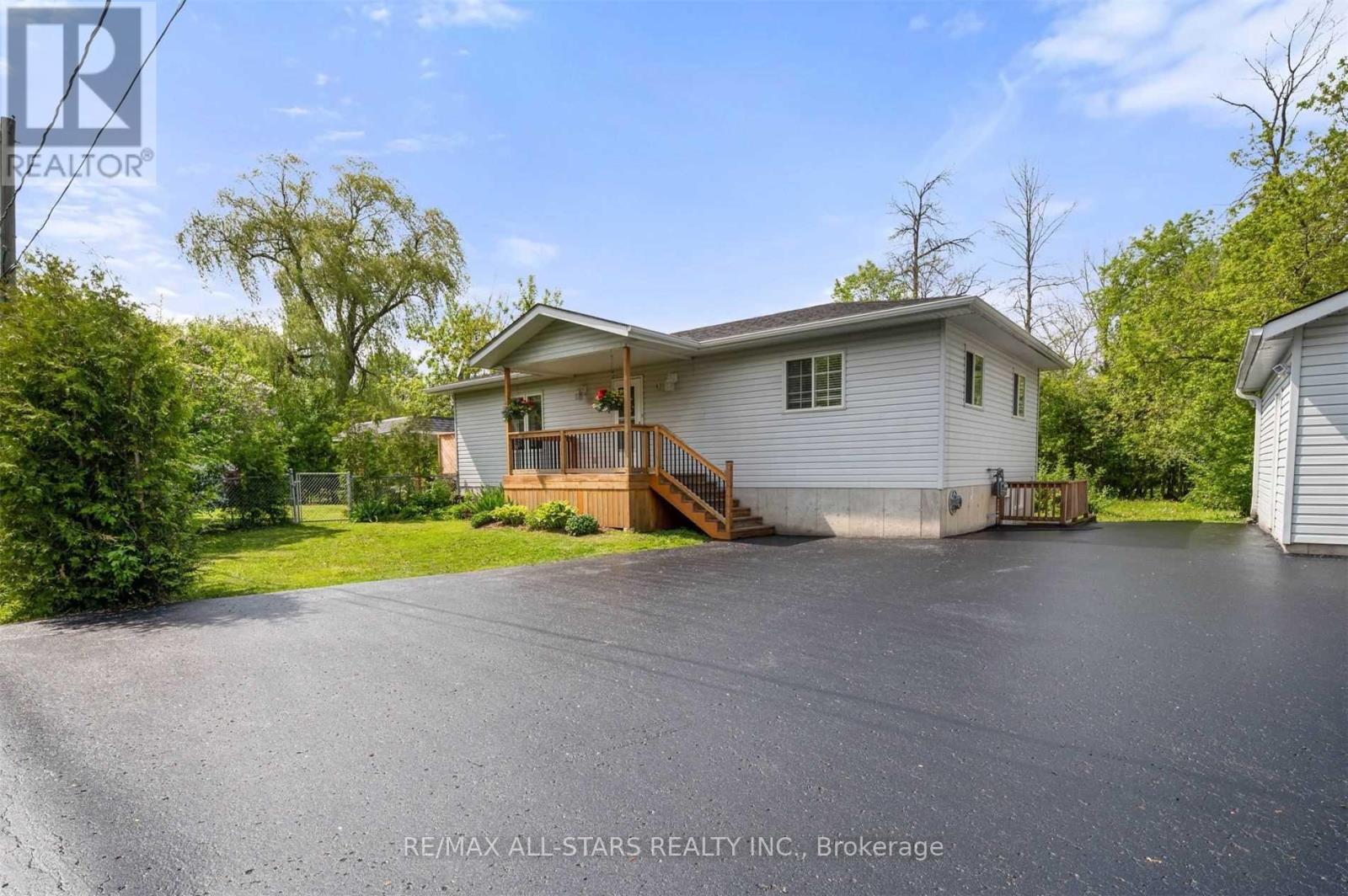 4 Alice Avenue, Georgina, Ontario  L3P 3C8 - Photo 45 - N12590334