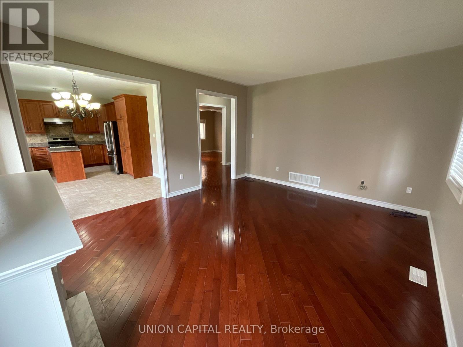 54 Kindy Street, Markham, Ontario  L6E 0E7 - Photo 9 - N12590420