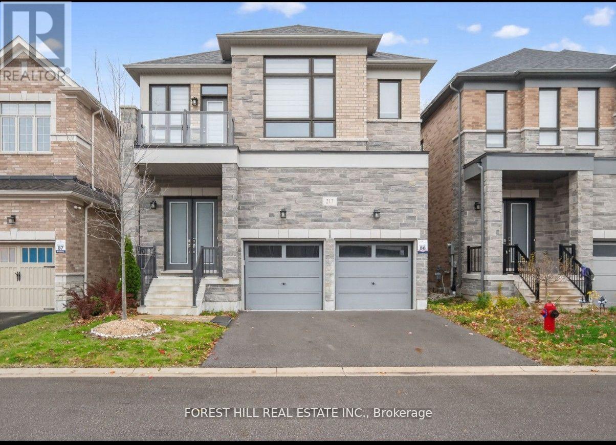 217 SUNSET VISTA COURT, Aurora, Ontario