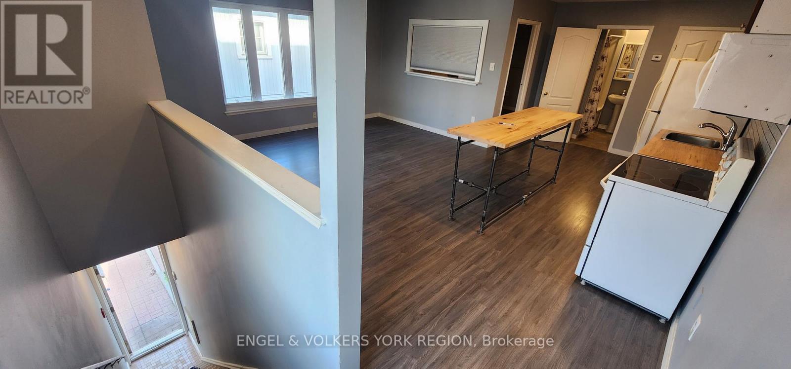 B - 6 Queen Street, Innisfil, Ontario  L0L 1L0 - Photo 4 - N12590470