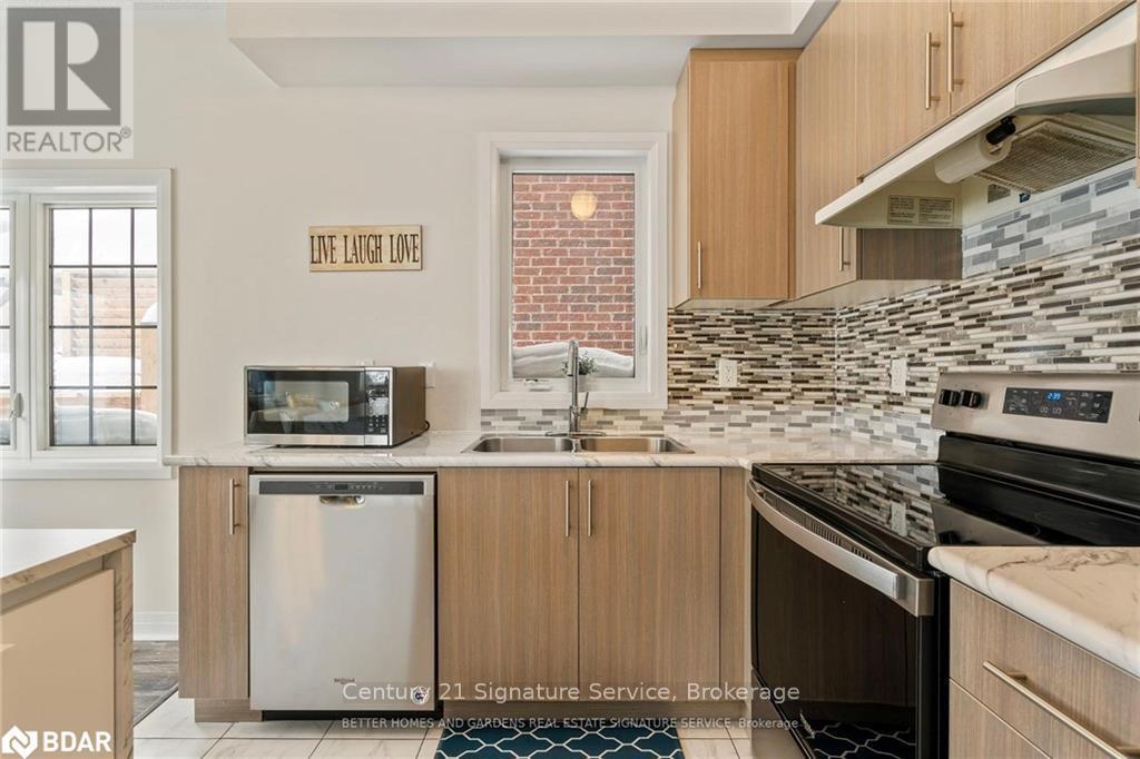 42 Bedford Estates Crescent, Barrie, Ontario  L4N 9K5 - Photo 11 - S12590450