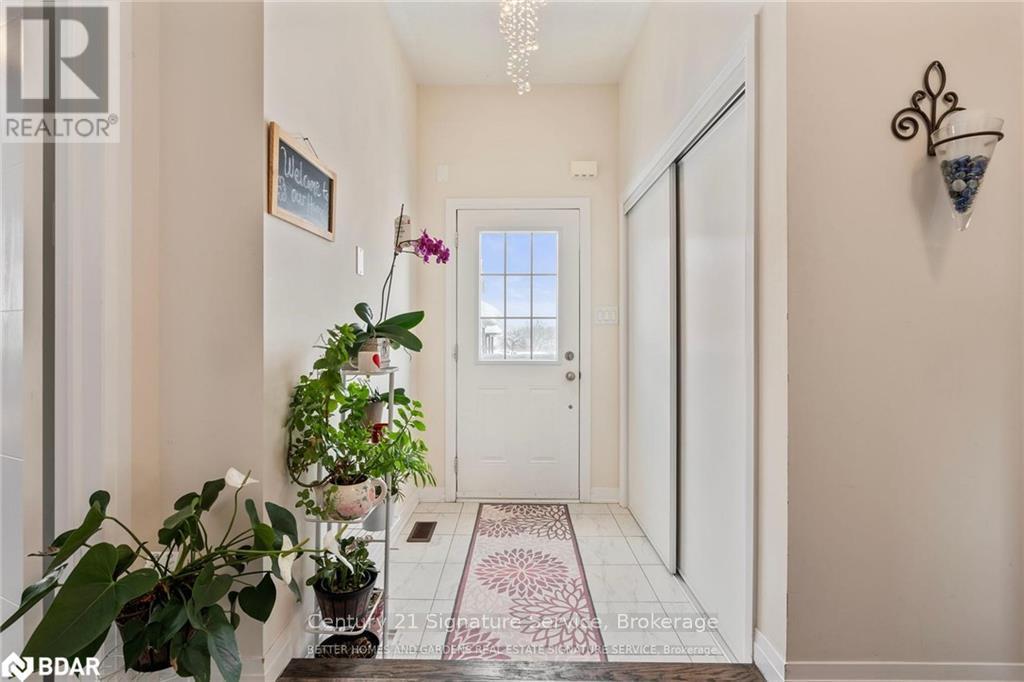 42 Bedford Estates Crescent, Barrie, Ontario  L4N 9K5 - Photo 3 - S12590450