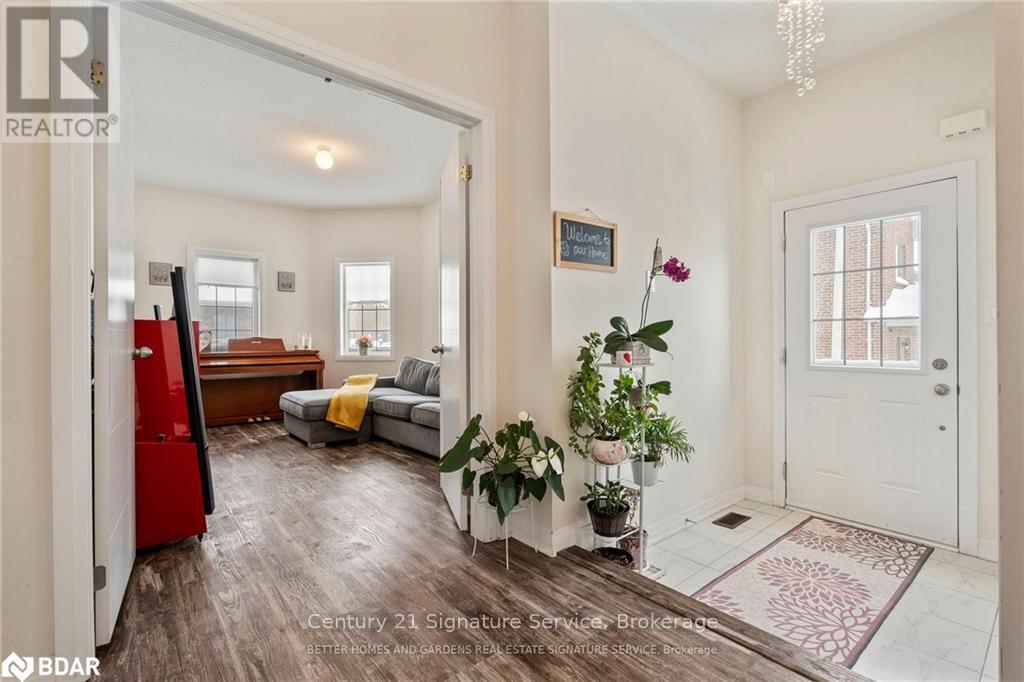 42 Bedford Estates Crescent, Barrie, Ontario  L4N 9K5 - Photo 5 - S12590450