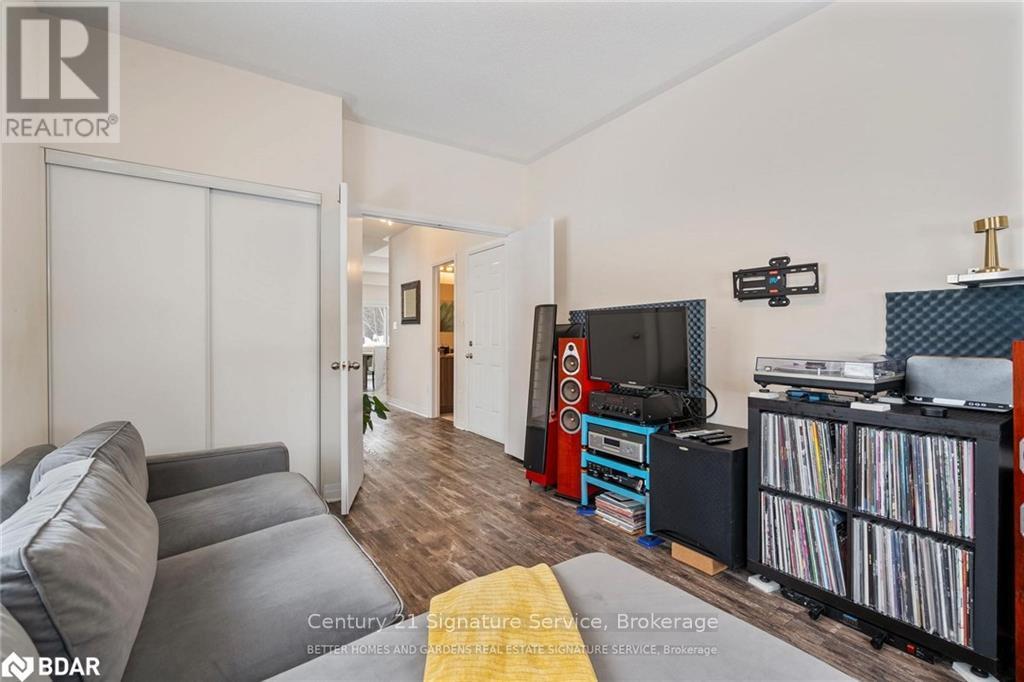 42 Bedford Estates Crescent, Barrie, Ontario  L4N 9K5 - Photo 7 - S12590450