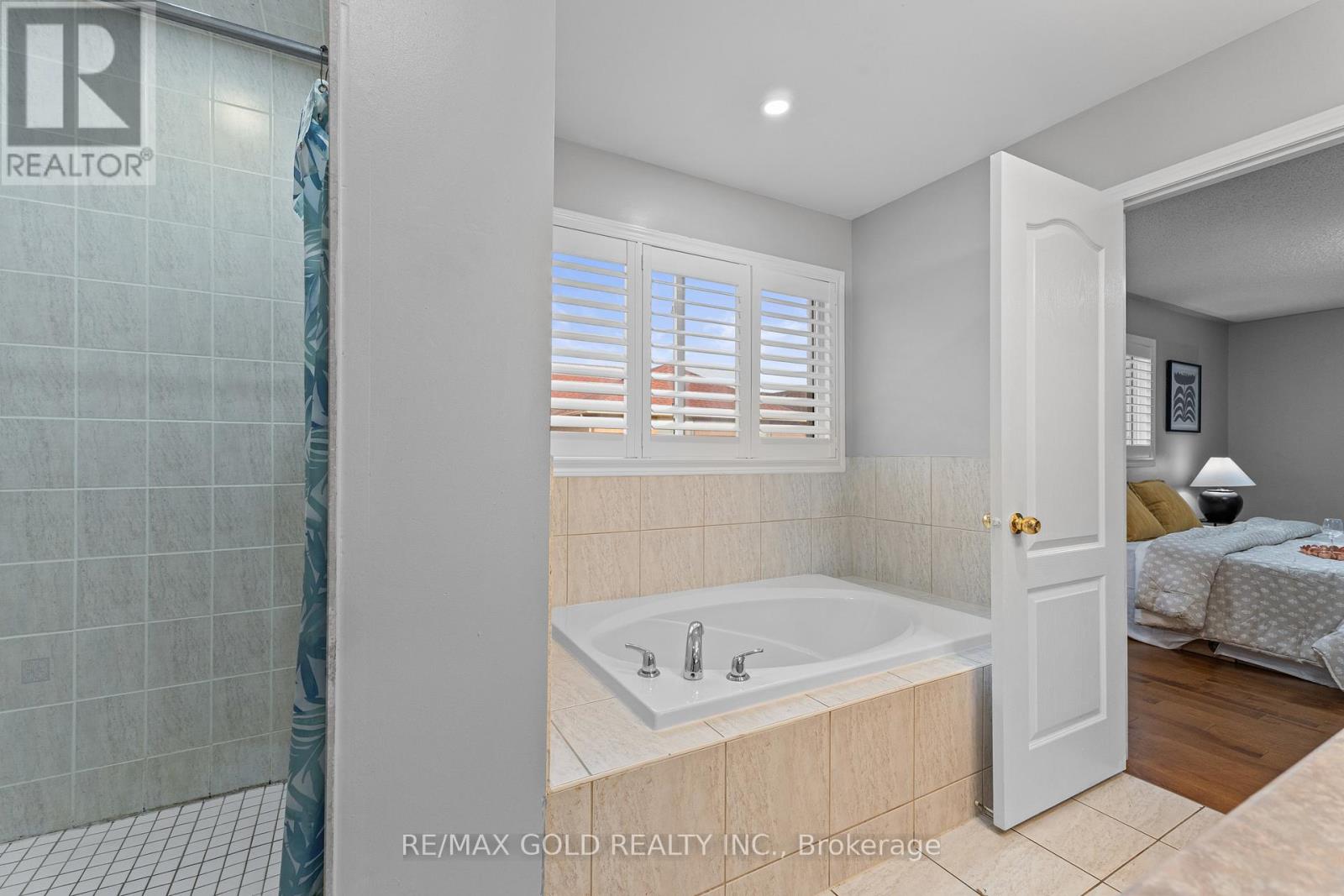 14 Gaspe Road, Brampton, Ontario  L6S 0A4 - Photo 23 - W12576504