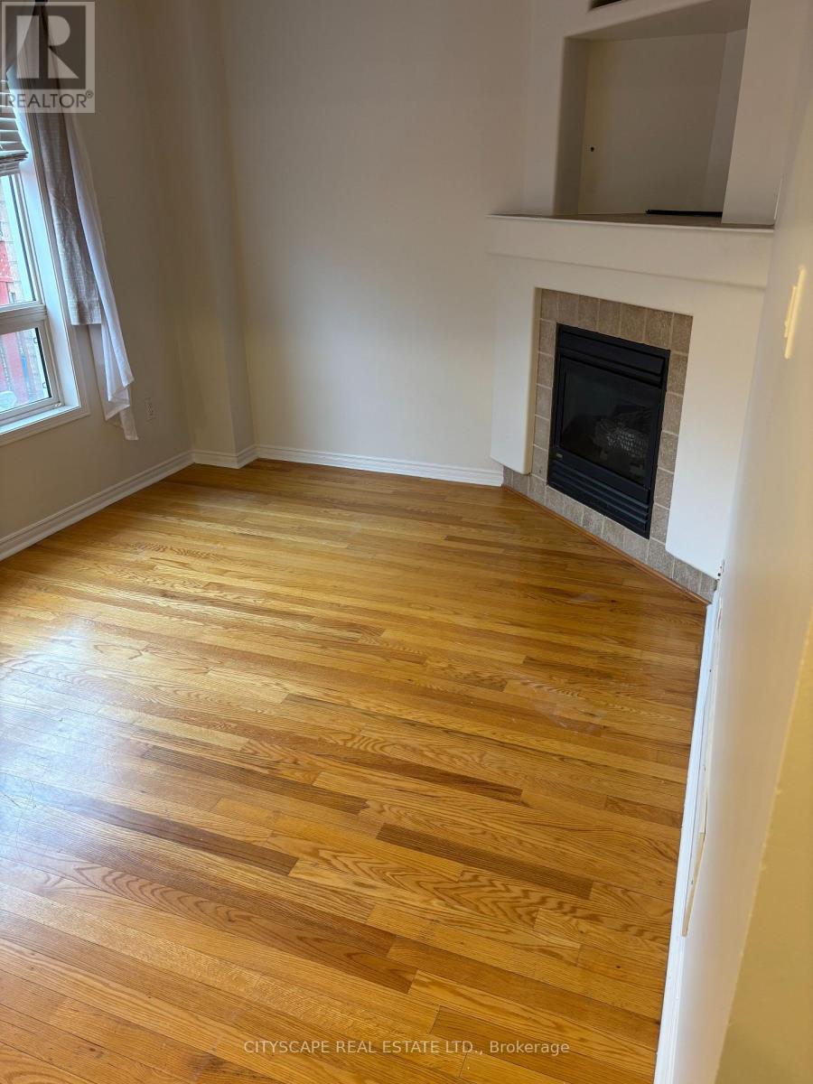 Upper - 3968 Foxwood Avenue, Mississauga (Lisgar), Ontario  L5N 7V4 - Photo 10 - W12579062